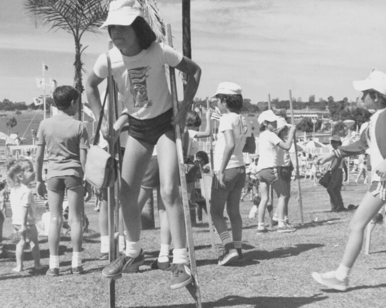 Colônia de Férias 1980, 1981 e 19830049.psd