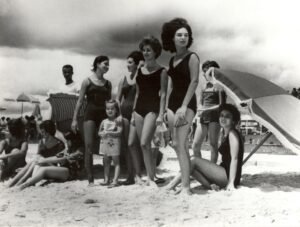 Praia os sócios passava os fins de semana no Iate em junho1961