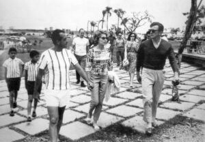 Visita do ator Kirk Douglas ao Iate, em setembro de 1962..