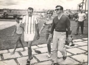 Visita do ator Kirk Douglas ao Iate, em setembro de 1962. (2)