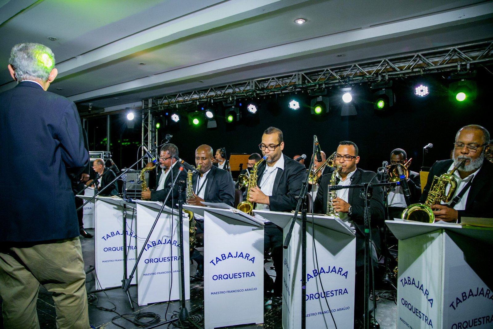 Projeto Venha Dançar com Orquestra Tabajara